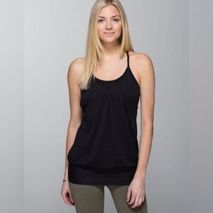 Lululemon No Limit Tank
Black